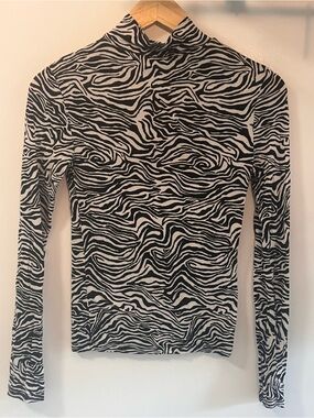 stradivarius Black and White Zebra-Print Mock Neck Top
